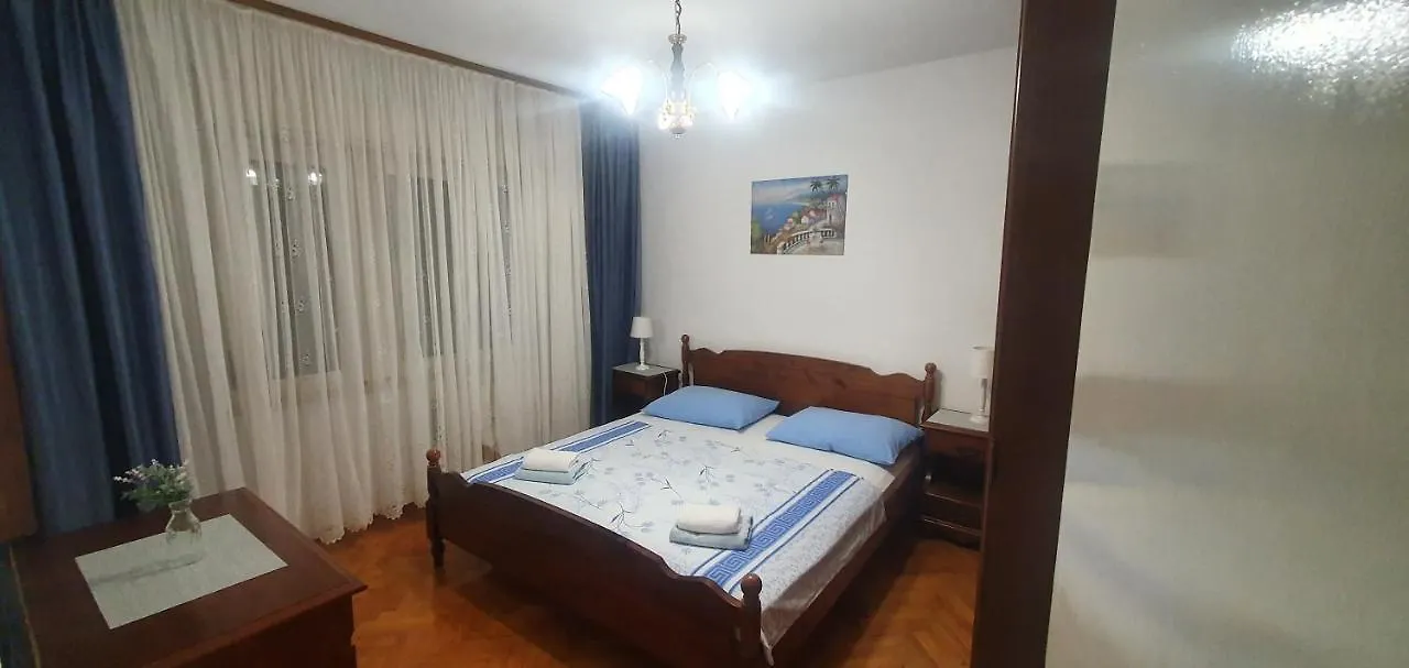 Apartmani Matea Трогир